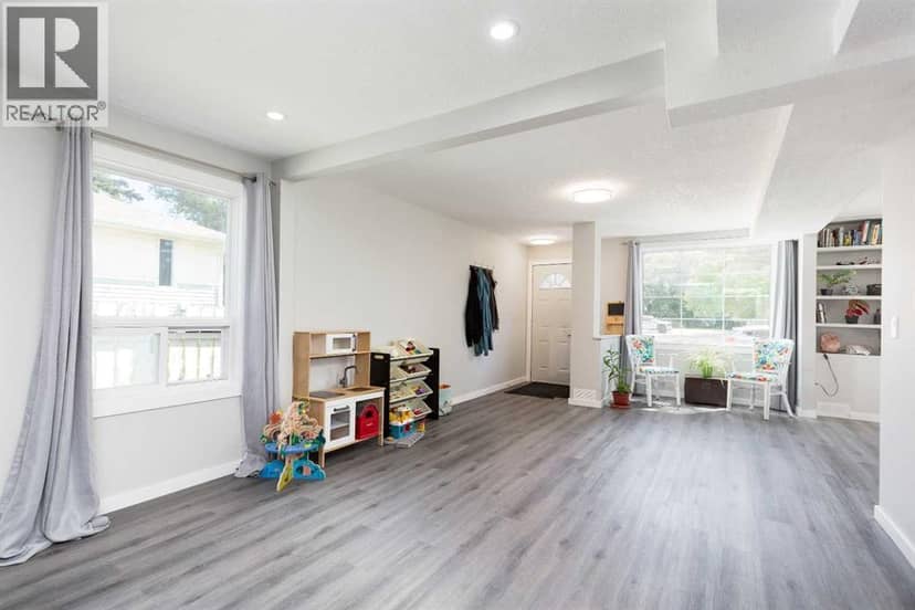 116 S 1 Street W, Magrath, photo 6