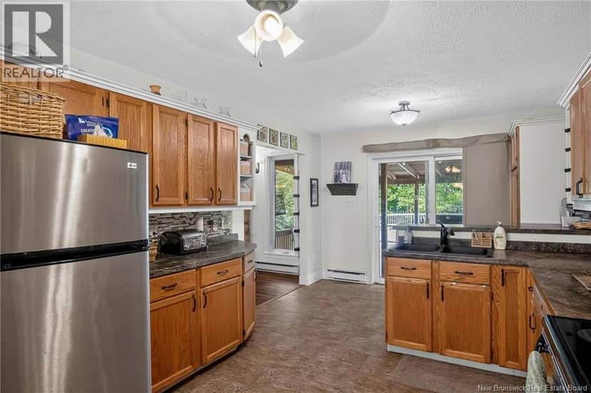 17 Lionel Drive — photo 13 of 40