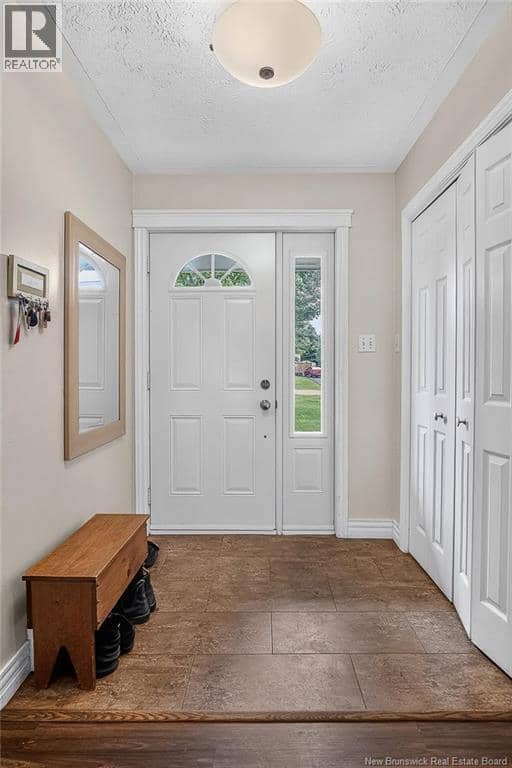 17 Lionel Drive — photo 6 of 40