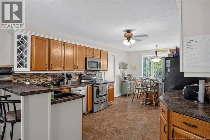 17 Lionel Drive — photo 12 of 40