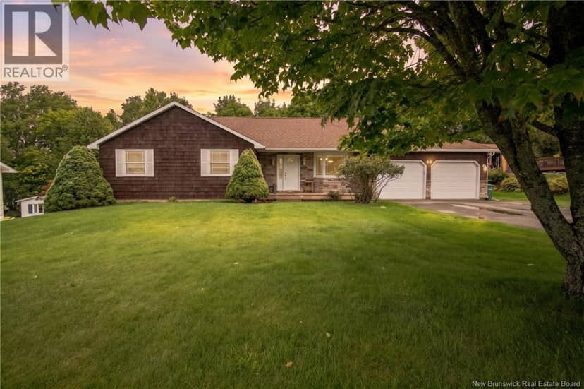 17 Lionel Drive — photo 3 of 40