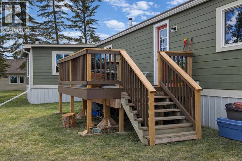 23, 501 School, Trochu, photo 2