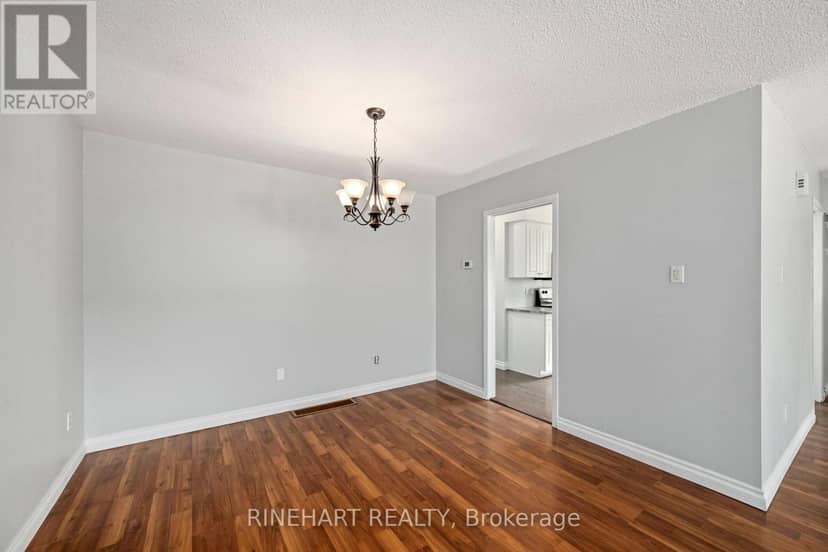 78 Bloomsbury Court, London East, photo 5