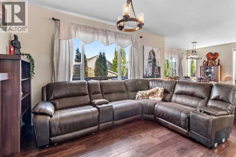 163 Wiley Crescent — photo 9 of 32