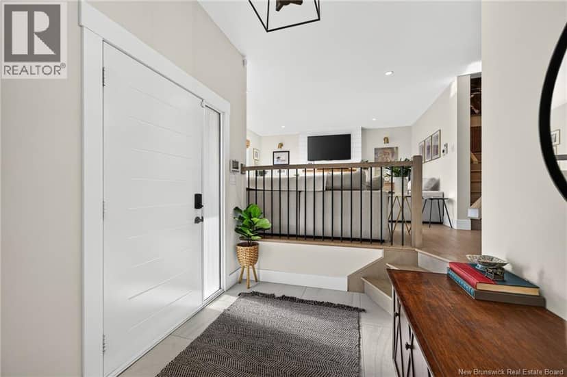 149 Oakfield Drive, Riverview, photo 2