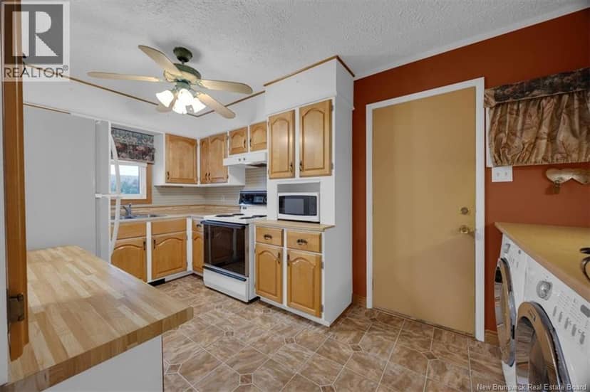 12 Avon Court — photo 11 of 32