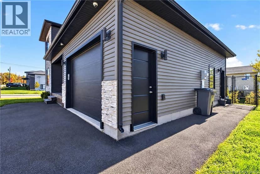 4 Francfort Crescent — photo 15 of 30