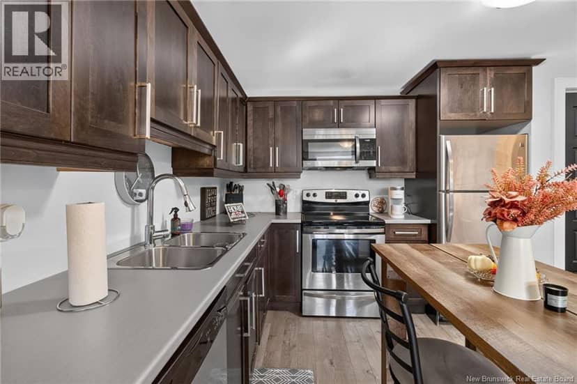 4 Francfort Crescent — photo 17 of 30