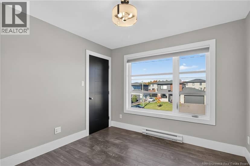 4 Francfort Crescent — photo 9 of 30