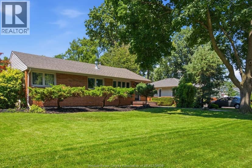 251 St. Marks Road, Tecumseh, photo 2
