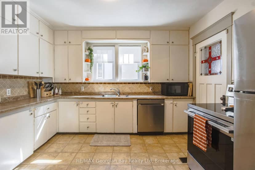 328 Third Street — photo 10 of 27