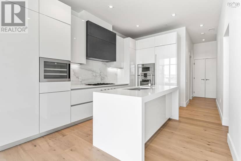 2301 1650 Granville Street — photo 12 of 40