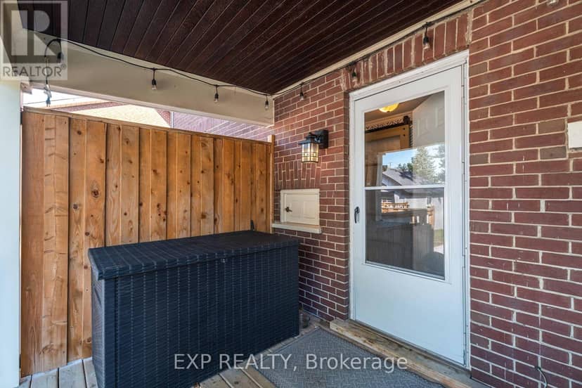 308 King Street E — photo 39 of 40