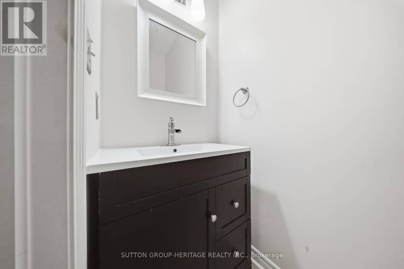 16 Shrewsbury Drive — photo 17 of 39