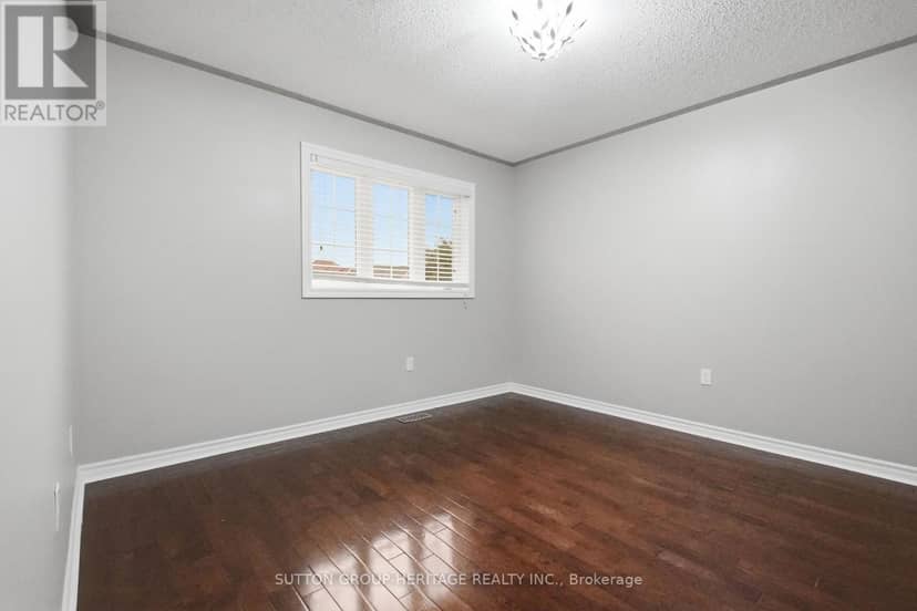 16 Shrewsbury Drive — photo 32 of 39
