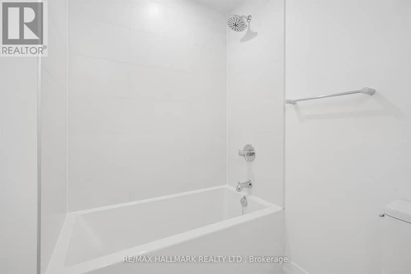 7 - 178 Clonmore Avenue — photo 24 of 39