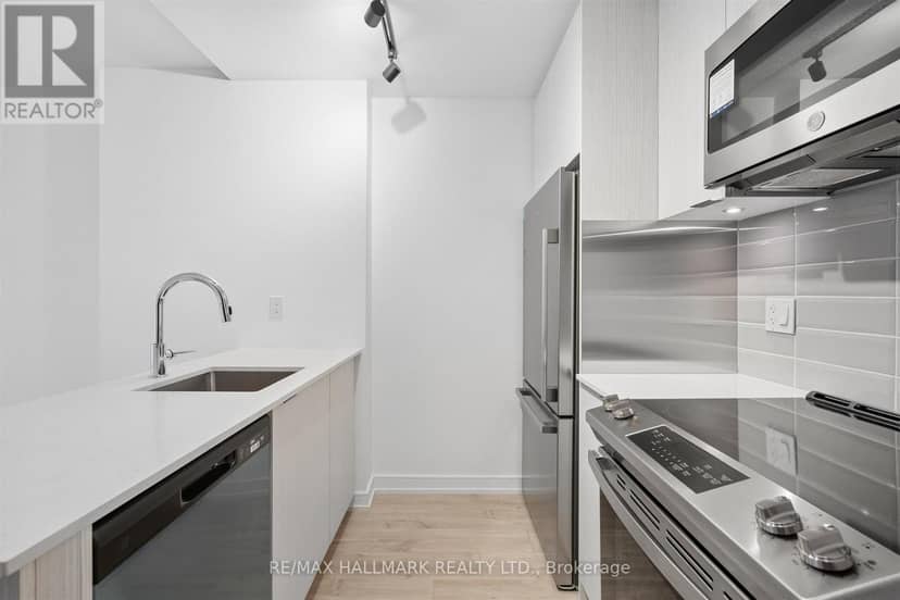 7 - 178 Clonmore Avenue — photo 14 of 39