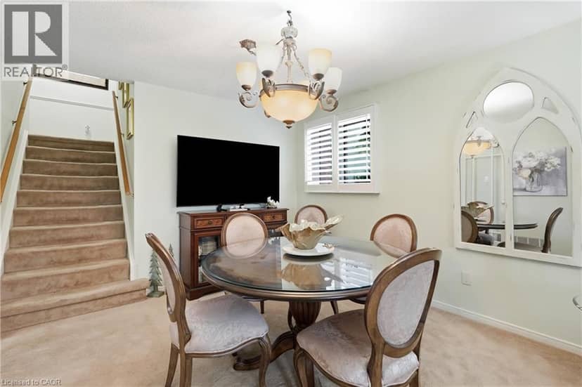 283 PARKWAY Drive W — photo 16 of 40