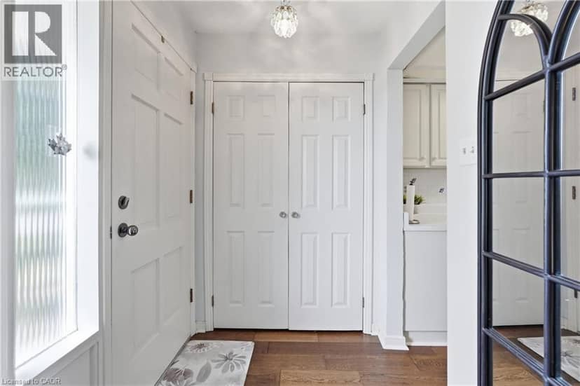 283 PARKWAY Drive W, Milton, photo 4