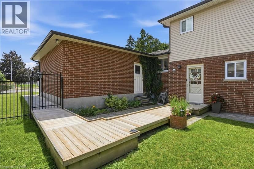 283 PARKWAY Drive W — photo 36 of 40