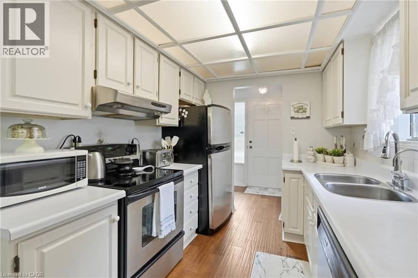 283 PARKWAY Drive W — photo 9 of 40