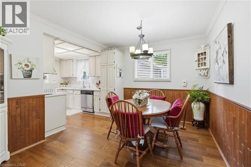 283 PARKWAY Drive W — photo 11 of 40
