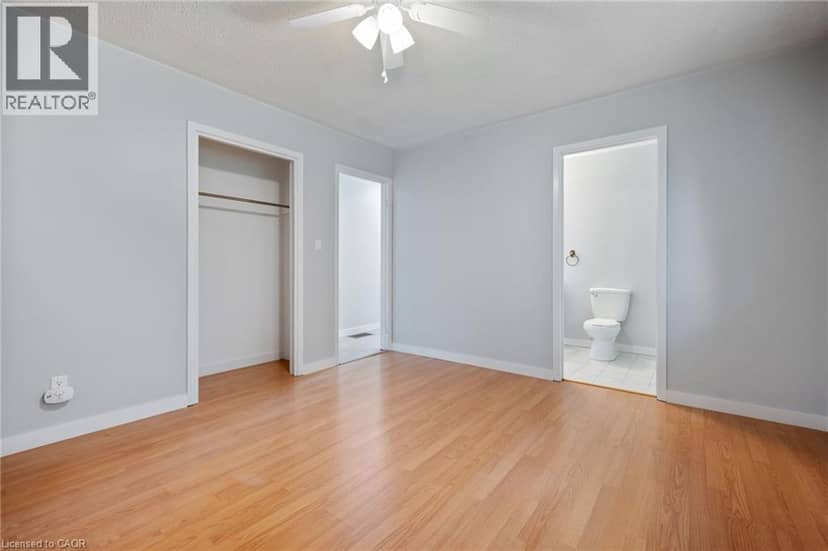 11 GLENDA Street — photo 7 of 17