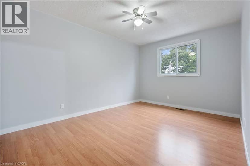 11 GLENDA Street — photo 9 of 17