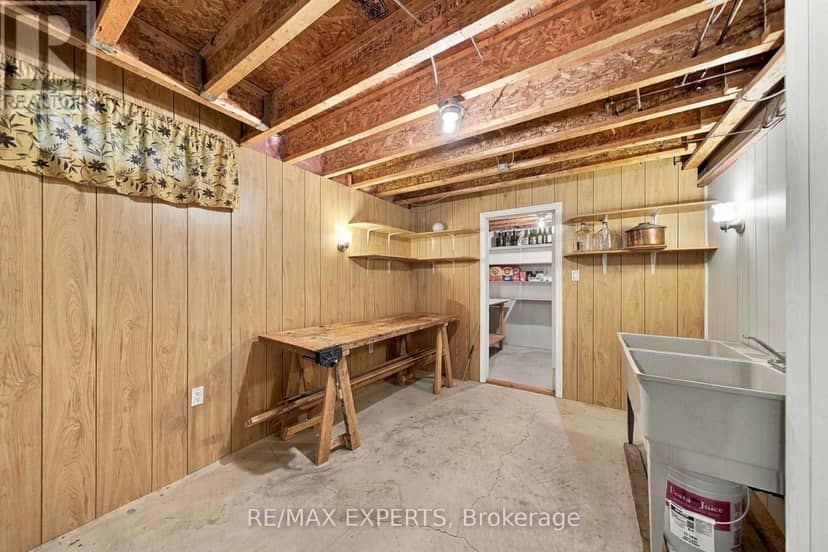 27 Mallard Marsh Crescent — photo 26 of 39