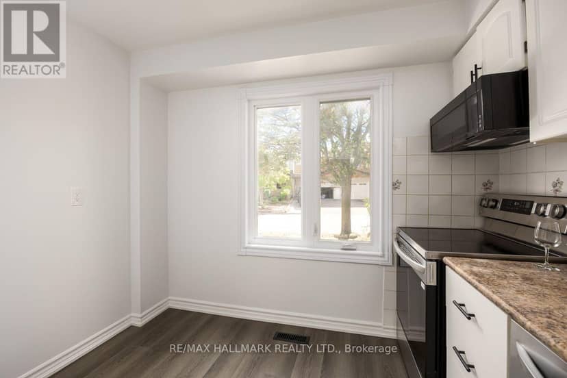 44 Michael Drive — photo 12 of 32