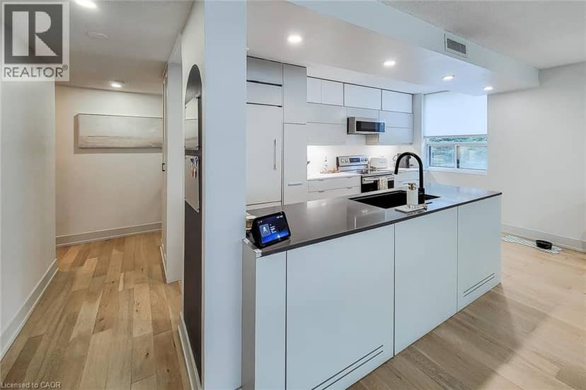 120 DUKE Street Unit# 202 — photo 13 of 40