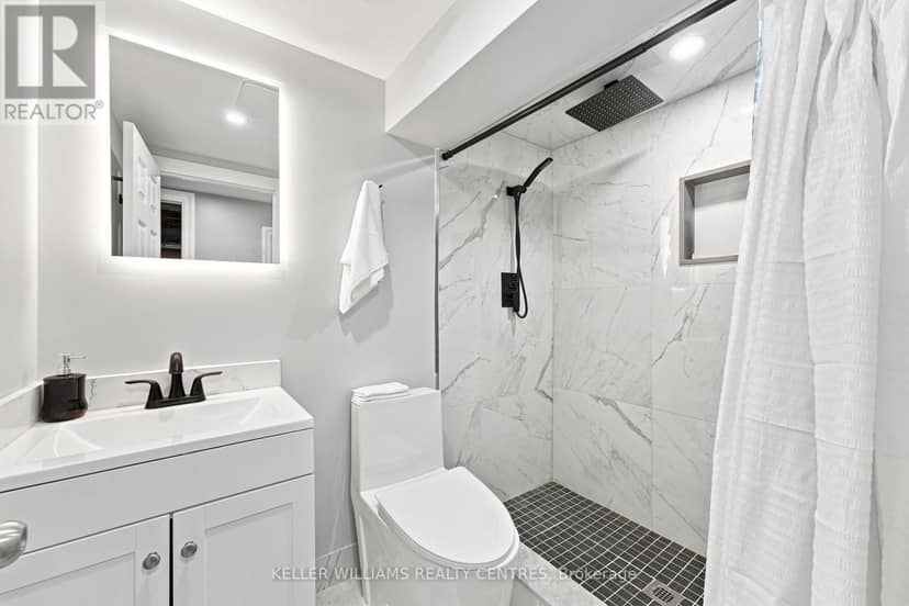 36 Chaucer Crescent — photo 25 of 39