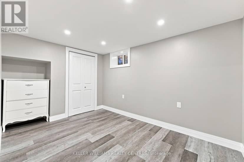 36 Chaucer Crescent — photo 27 of 39