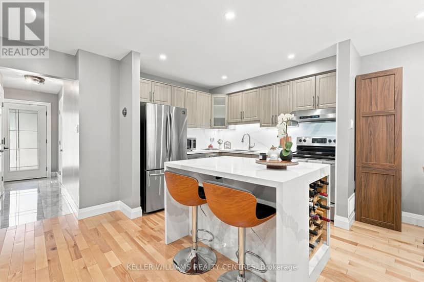 36 Chaucer Crescent, Barrie, photo 7