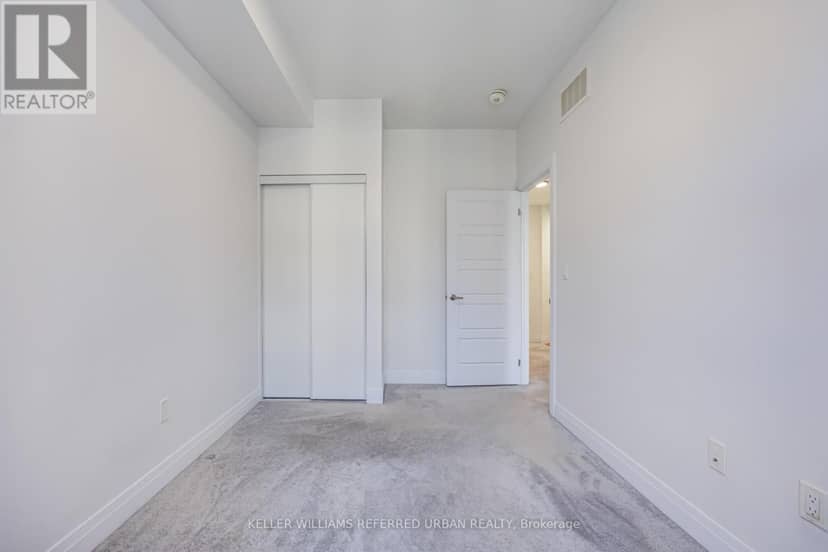 52 - 719 Lawrence Avenue W — photo 17 of 32