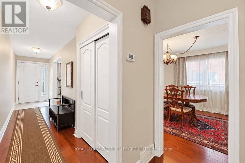 292 La Rose Avenue — photo 16 of 40