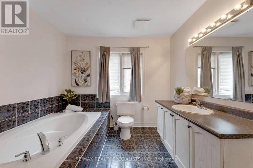 59 Masters Green Crescent — photo 18 of 40