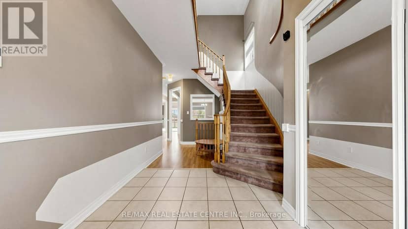 169 Cooke Crescent, Milton, photo 2