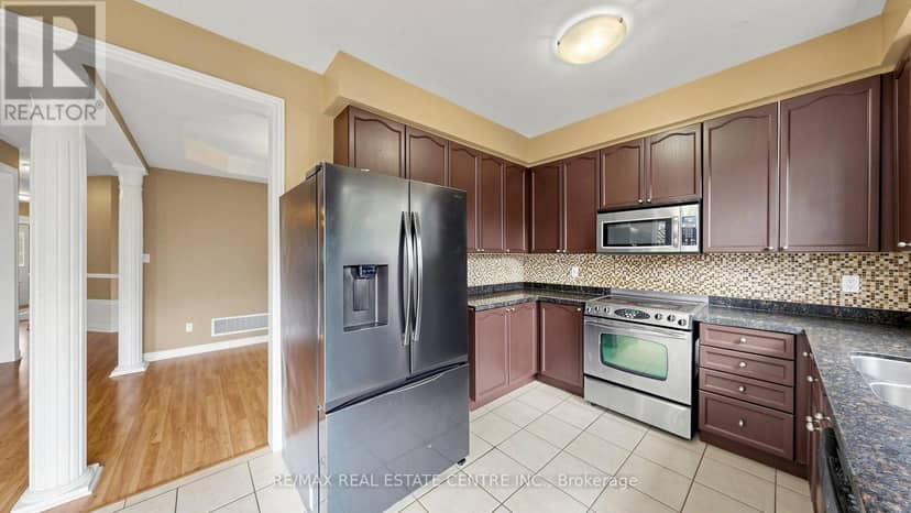 169 Cooke Crescent — photo 26 of 33