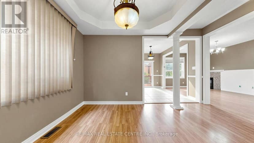 169 Cooke Crescent — photo 9 of 33