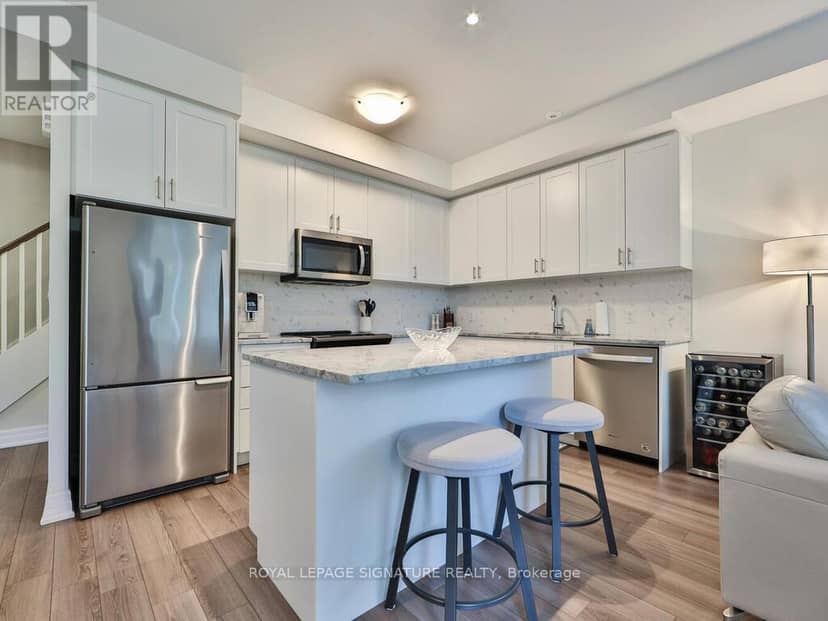 212 - 652 Cricklewood Drive — photo 14 of 33
