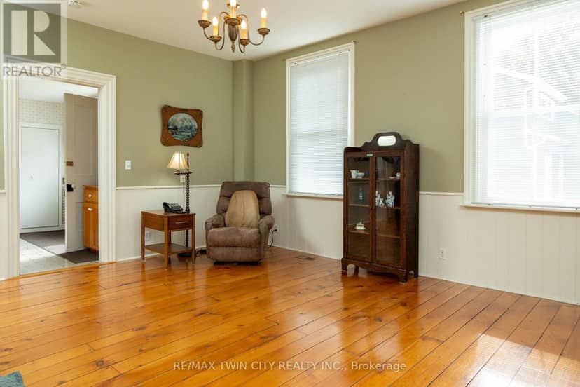 60 Simcoe Street — photo 14 of 24
