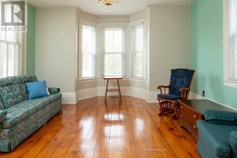60 Simcoe Street — photo 16 of 24