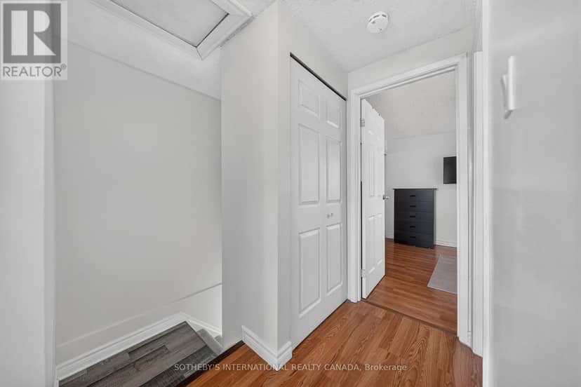D - 164 Henry Street — photo 24 of 40