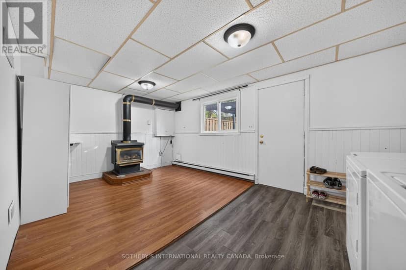 D - 164 Henry Street — photo 33 of 40