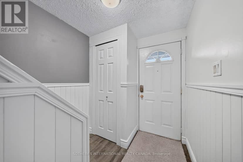 D - 164 Henry Street — photo 7 of 40