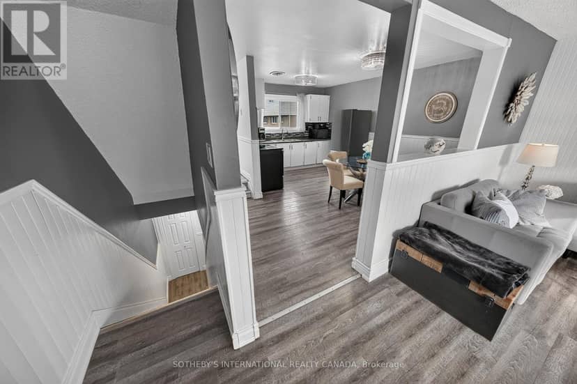 D - 164 Henry Street — photo 9 of 40
