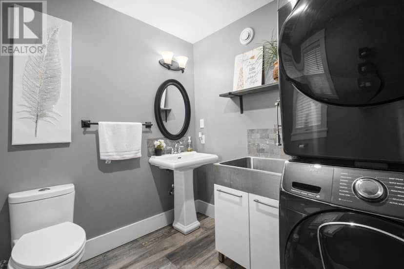 260 Royal Oaks Way — photo 13 of 40