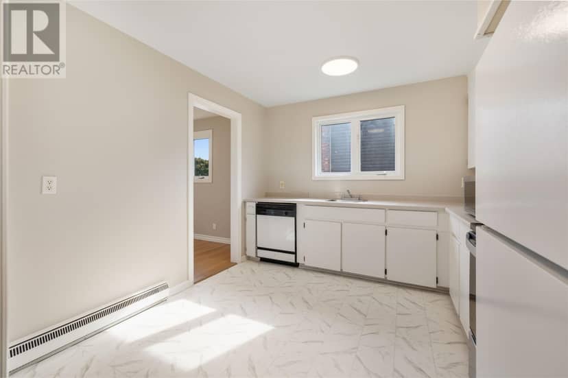 74 Fox Avenue — photo 10 of 35
