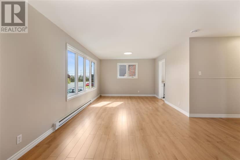 74 Fox Avenue — photo 4 of 35